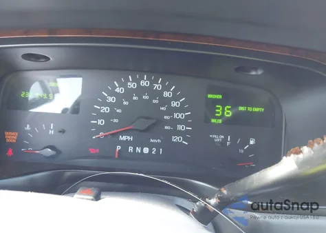 1998 Lincoln Town Car Executive from USA, damaged, VIN 1LNFM81W7WY661515